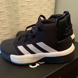 Little kids size 11.5 Adidas sneaker